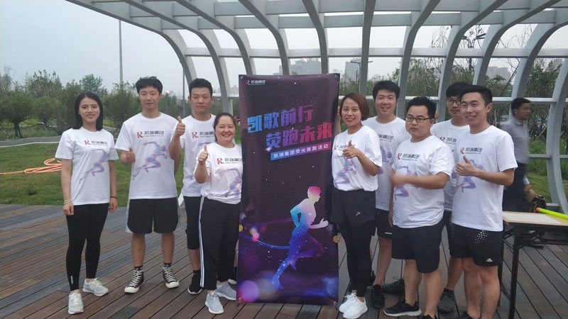 记CA88集团2019年夏日荧光夜跑活动